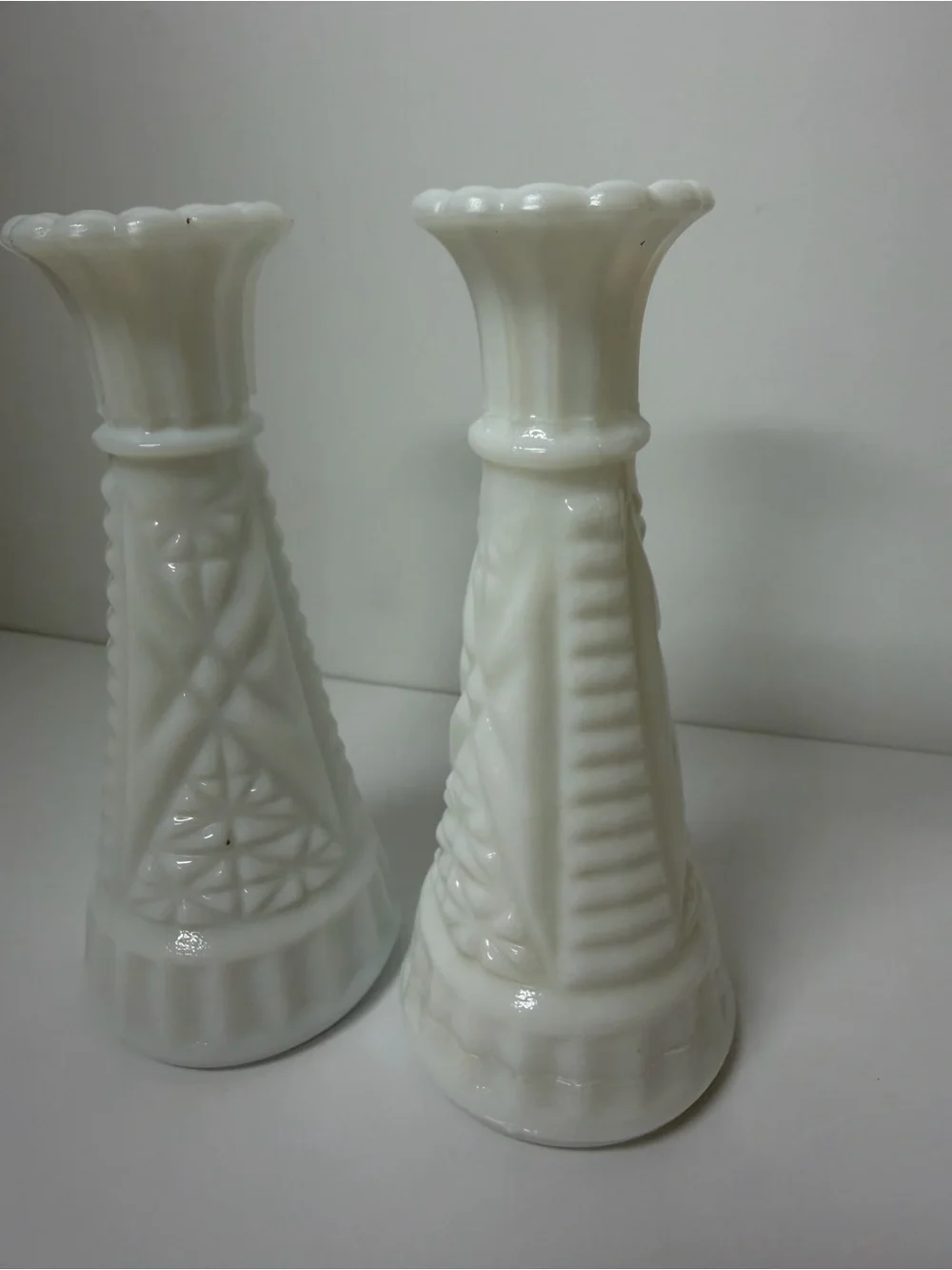 Set of 2 Anchor Hocking Stars and Bars bud vase
